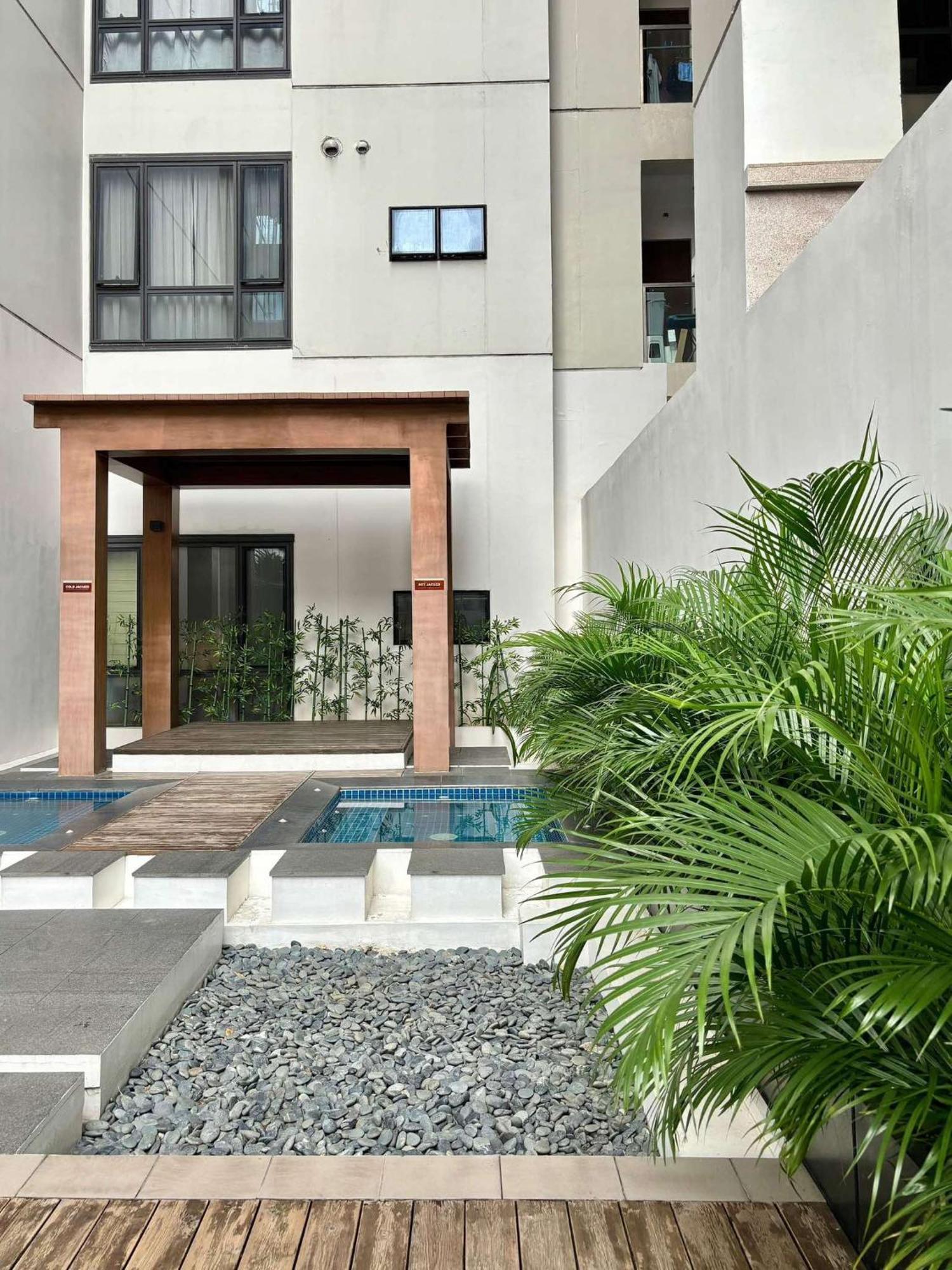 Greenbelt Hamilton Tower 1 Legazpi Makati City Exterior photo